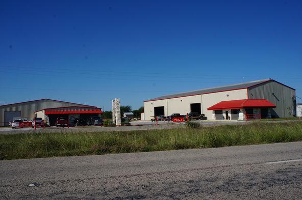 5274 Texas 185, Victoria, TX 77905